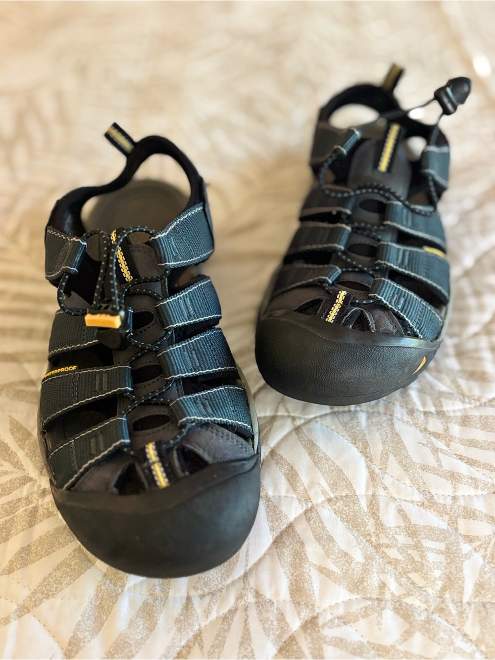 Keen Men's Closed-Toe Sandals in Black with Yellow Accents